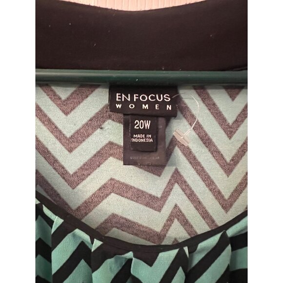 Enfocus women’s mint, green and black chevron pattern. Take top dress. Size 20 W - Picture 2 of 3